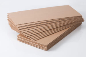 Carta e cartone da imballaggio 5 Pila di fogli in cartone ondulato a onda singola, rettangolari, di color avana